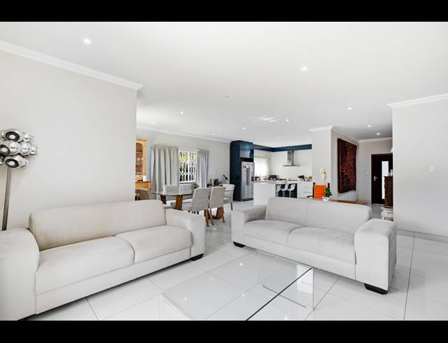 4 BEDROOM HOUSE FOR SALE IN CRAIGAVON